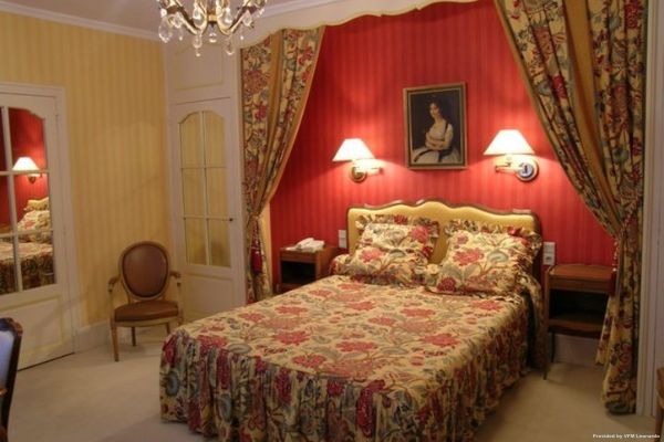 Hostellerie de la Poste Chateaux & Hotels Collection (Avallon)